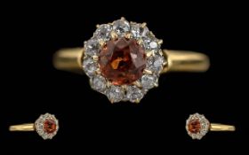 Ladies Pleasing 18ct Gold Topaz & Diamond Set Cluster Ring - Marked 18ct To Interior Of Shank.