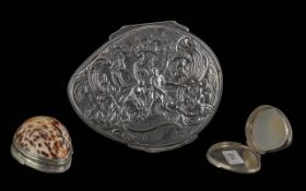 A Georgian Conch Shell Snuff Box In Silver.