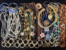 Box of Quality Costume Jewellery, comprising beads, pearls, crystals, necklaces, pendants, earrings,