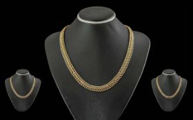 Ladies Quality 9ct Gold Necklace of Excellent Design / Form. Marked 9ct. Length 16 Inches - 40 cms.