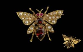Ladies Exquisite 9ct Gold Insect Brooch, Set with Orange Garnets, Rubies and Seed Pearls.