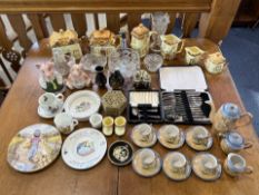 Box of Miscellaneous, to include Cottage Ware Tea Set, two Nat West pigs, crystal glass bowl,