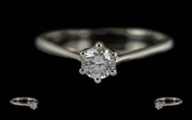 Ladies Pleasing 18ct Gold Single Stone D