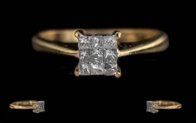 Ladies Attractive / Modern 9ct Gold Diam