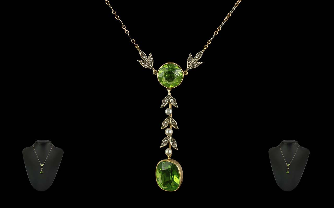 Victorian Period 1837 - 1901 Ladies Pleasing 9ct Gold Well Designed Green Stone and Seed Pearl Set