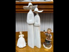 Lladro Figure 'Two Nuns' No. 4611, measu