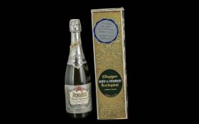 Vintage Moet & Chandon Bottle of Champagne, boxed, produced for the 1977 Queen's Silver Jubilee.