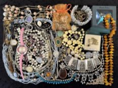Good Mixed Bag of Costume Jewellery + 925 Sterling Silver Jewellery.