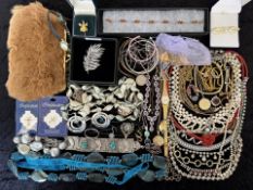 Good Bag of Mixed Costume Jewellery. Needs a Good Sort.