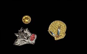 Swarovski ' Looney Tunes ' Sylvester and Tweety Pie Stud Earrings Set.. As New Condition, With