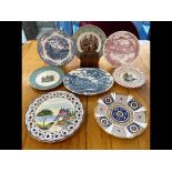 Box of Wall Plates, to include hand painted ribbon plates, Queen Elizabeth II Commemorative Plate,