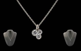 Ladies - Pleasing 18ct White Gold Diamon