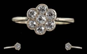 Ladies - Excellent 18ct White Gold Diamond Set Cluster Ring, Flower head Design. Tests 18ct Gold.
