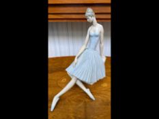 Rare Large Lladro Gloss Porcelain Figure
