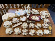 Collection of Old Country Roses, to include cups and saucers, cake slice, gravy boat and saucer,
