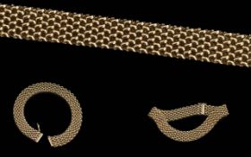 Ladies Superb Quality 9ct Gold Mesh Bracelet, with excellent clasp. Marked 9 ct. Weight 19.2 gram.