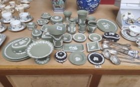 Collection of Wedgwood, to include Jasper Green cake plate, vases, plates, lidded trinket boxes, pin