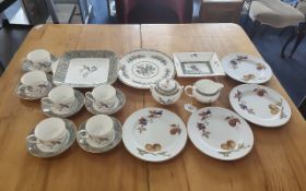 Wedgwood 'Humming Birds' Tea Set, compri