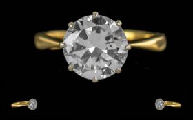 Ladies Excellent 18ct Gold Single Stone Diamond Set Ring. Marked 18ct to Interior of Shank. The
