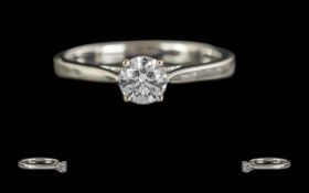 Ladies Excellent 18ct Gold Single Stone Diamond Set Ring. Marked to Shank. The Round Brilliant Cut