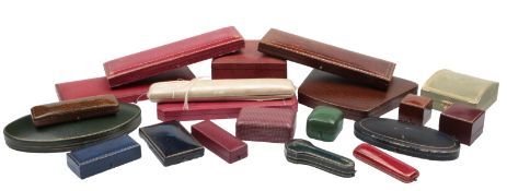 A collection of 21 jewellery boxes, 19th and 20th century