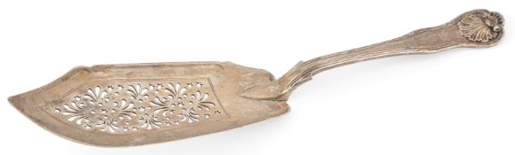 A William IV silver Kings Husk pattern fish slice, by William Eaton, London, 1834, with engraved