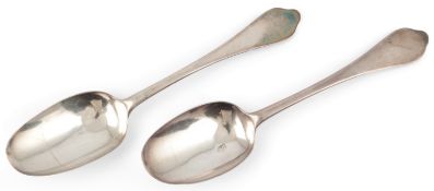 A pair of late 17th/early 18th century Britannia standard silver dog nose rat tail tablespoons, by