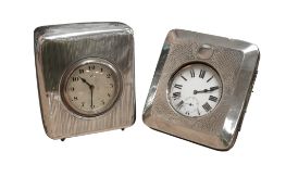 An Edwardian silver mounted travelling pocket watch case, Birmingham, 1907, 11.5cm containing a