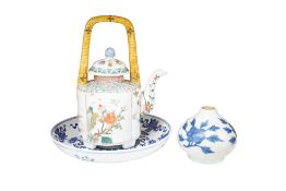 A Samson famille verte teapot, height 20cm, a blue and white dish and a vase