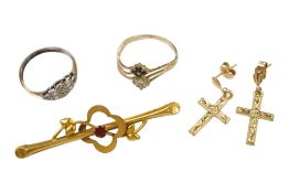 A 9ct, Pt and diamond set ring, size H/I, a 9ct gold, sapphire and diamond double cluster ring, a