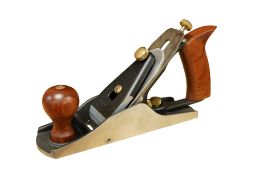 A Veritas No.4 smoothing plane, 51mm wide iron, 240mm long