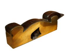 An unmarked shoulder plane (possibly by H. Slater), with gunmetal body, steel sole, and rosewood
