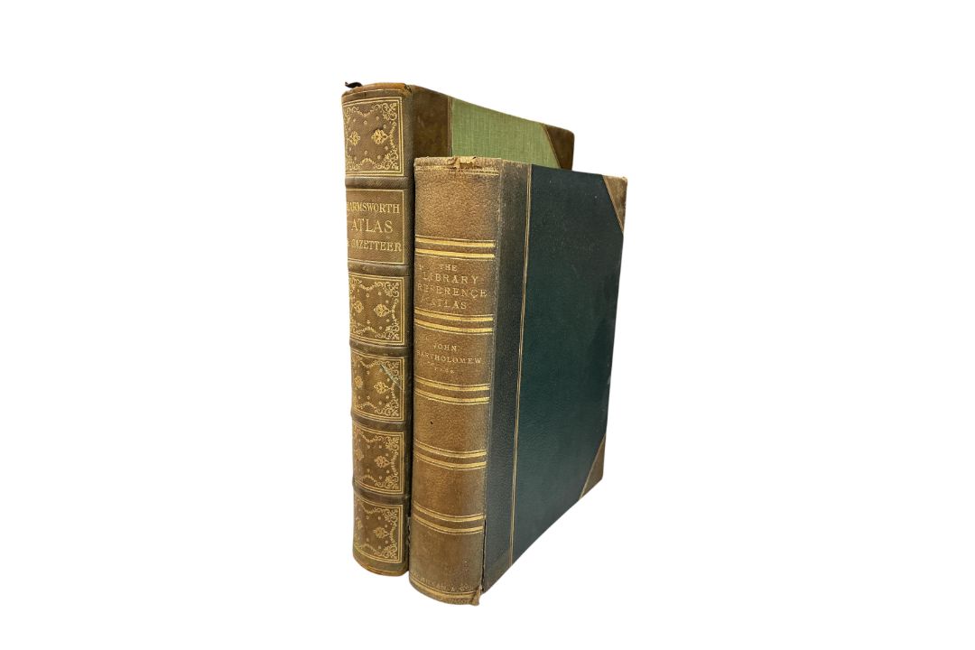 ° ° Bartholomew, John - The Library Reference Atlas of the World. With General index to 100,000 - Image 1 of 2