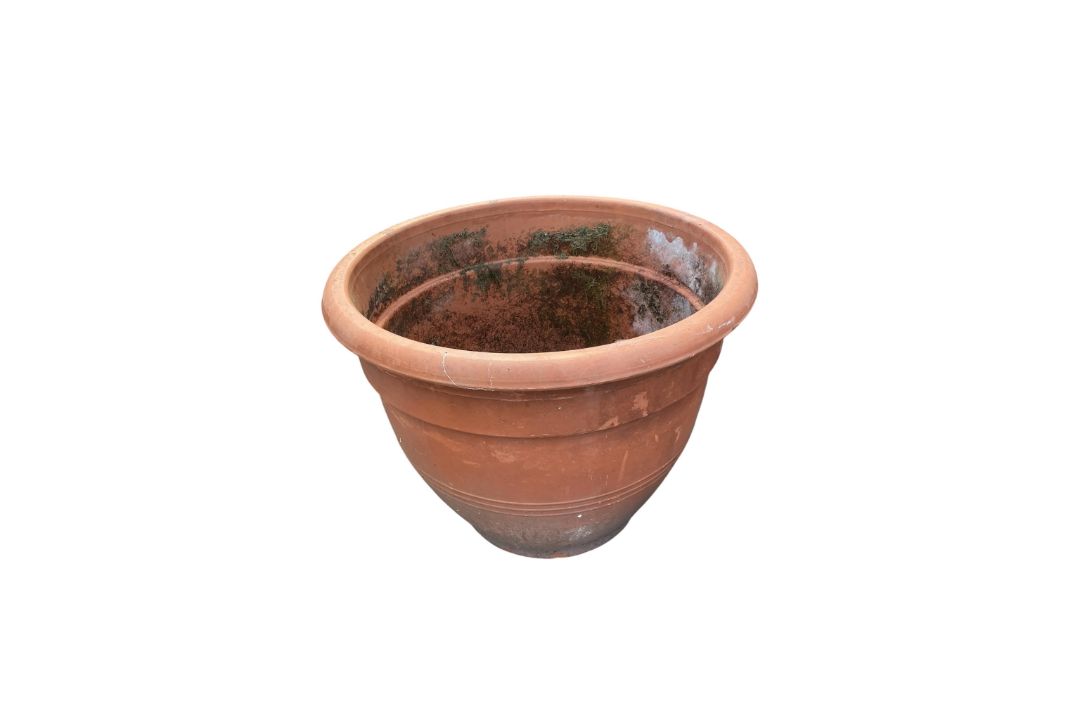 A large terracotta pot, diameter 60cm, height 46cm - Image 1 of 2