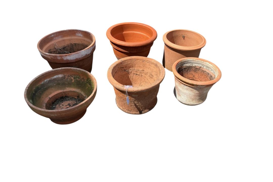 Six terracotta pots, largest diameter 38cm, height 24cm - Image 1 of 2