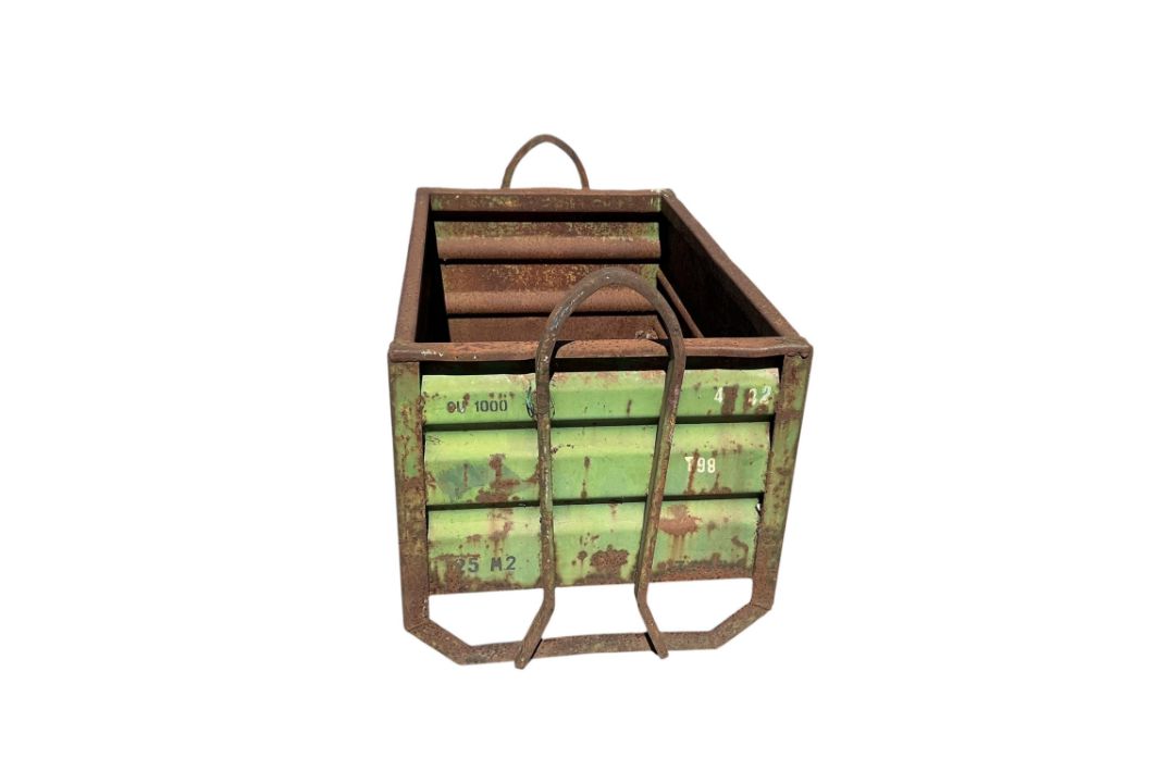 A 1960s French Renault industrial component crate, width 114cm, depth 71cm, height 81cm - Image 3 of 4