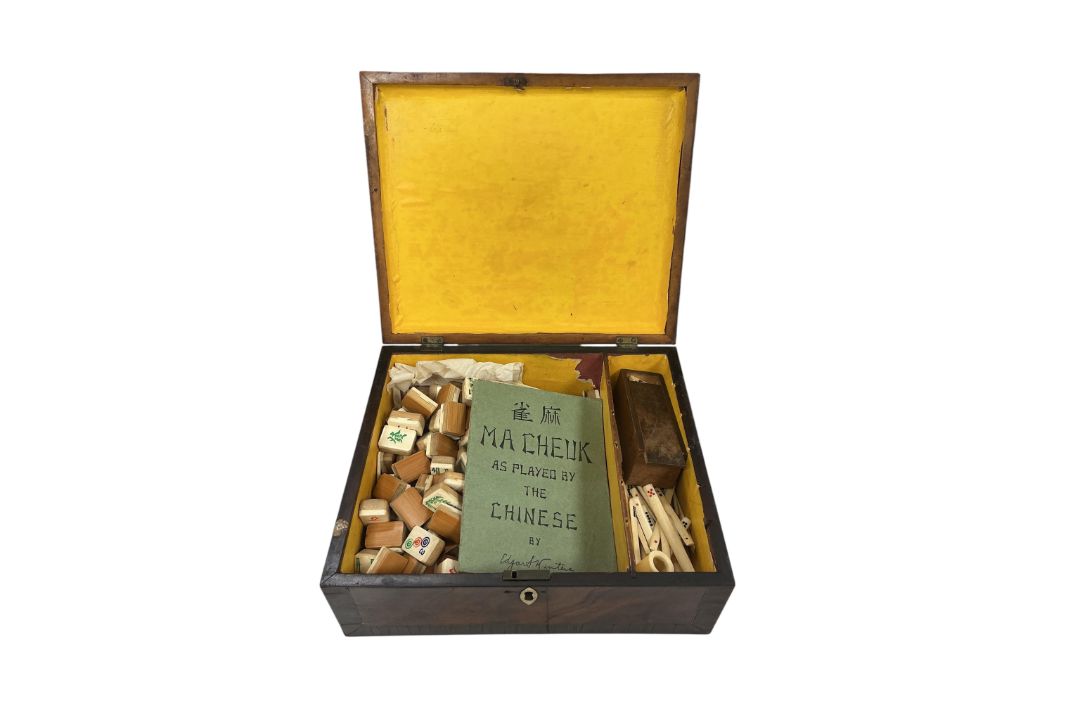 A bamboo and bone mahjong set, in fitted box, with rule booklet "Ma Cheuk, as Played by the Chinese" - Image 1 of 2