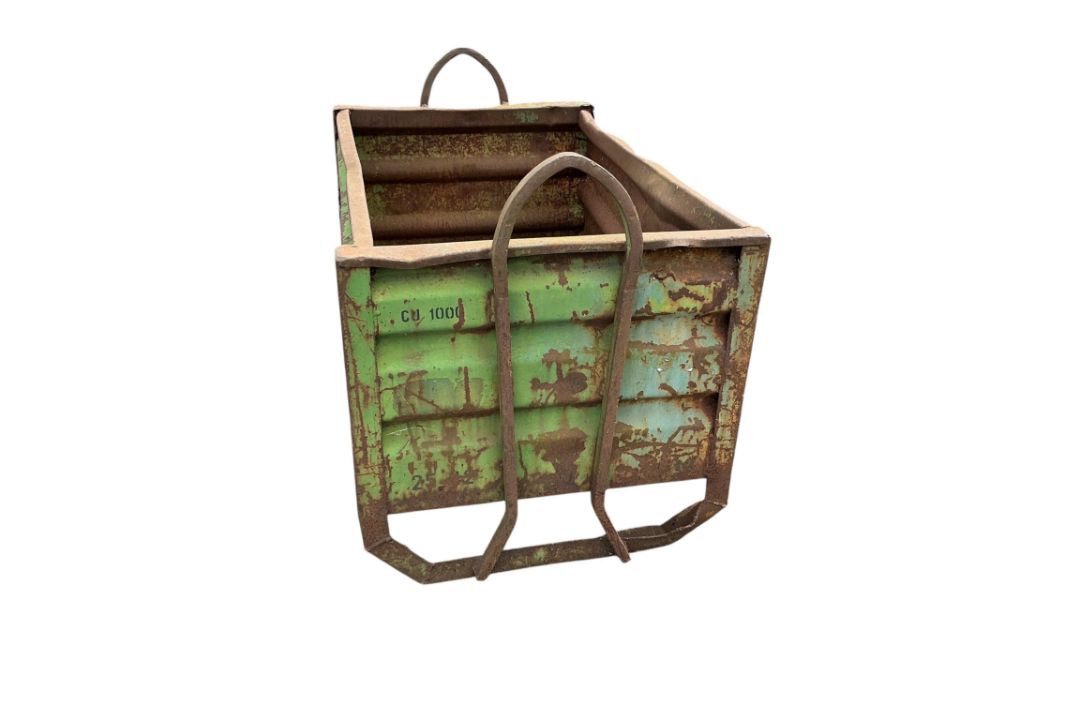 A 1960s French Renault industrial component crate, width 116cm, depth 71cm, height 81cm - Image 3 of 4