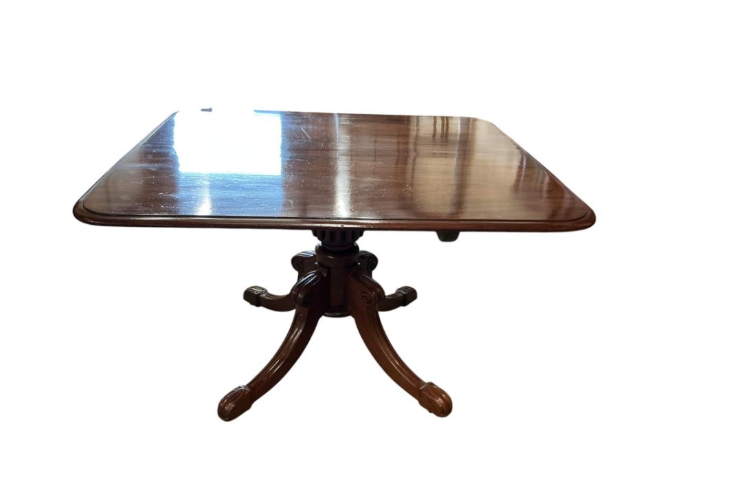 A William IV mahogany breakfast table, width 120cm, depth 108cm, height 73cm - Image 1 of 5