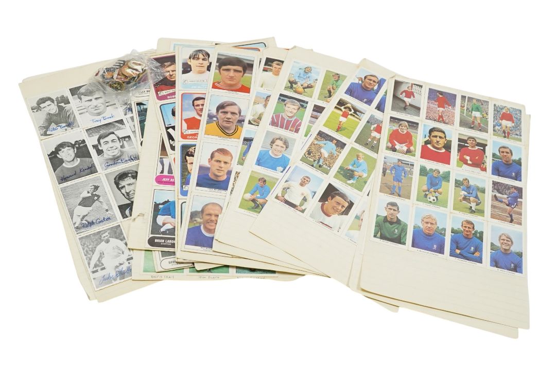 A collection of 1960s football player trading cards and supporters pin badges, including AB&C,full - Image 1 of 3