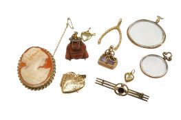A small group of assorted jewellery, to include a Chinese 14k yellow metal mounted red goldstone