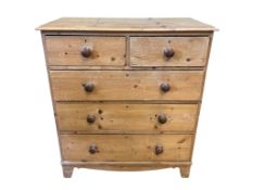 An early 19th century pine chest of drawers, width 94cm, depth 47cm, height 104cm