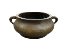 A Chinese bronze censer, diameter 16cm.