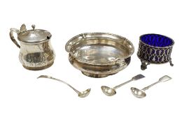 A George V silver bowl, Deakin & Francis, Birmingham, 1921, diameter 13.8cm, together with a