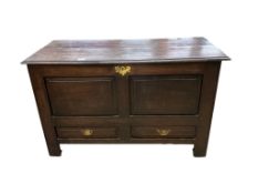 An 18th century oak mule chest, width 117cm, depth 52cm, height 70cm