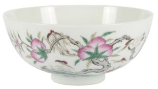 A Chinese famille rose 'crane and peach' bowl, Guangxu mark, 12cm in diameter