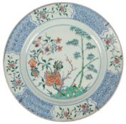 A large Chinese doucai dish, Kangxi/Yongzheng period, early 18th century, painted to the interior in