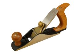 A Lie Nielsen Toolworks No.40 1/2 scrub plane