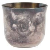 A George III silver tumbler cup, by John Robins