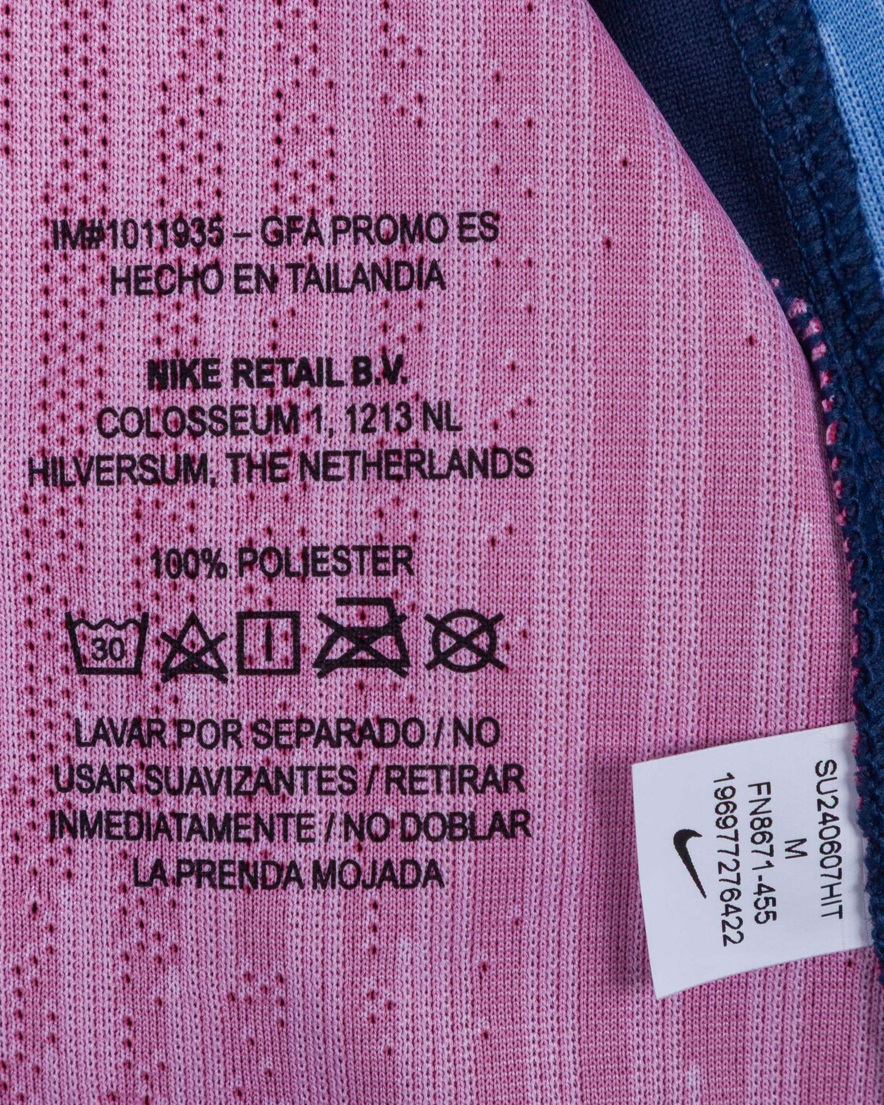 Lamine Yamal garnet and blue No.19 Barcelona v. Real Madrid match-issued El Clásico shirt - Image 5 of 5